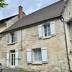 Hébergement de vacances Maison Au Pied Du Château - 3 - Vue&charme - Idéal Escapade